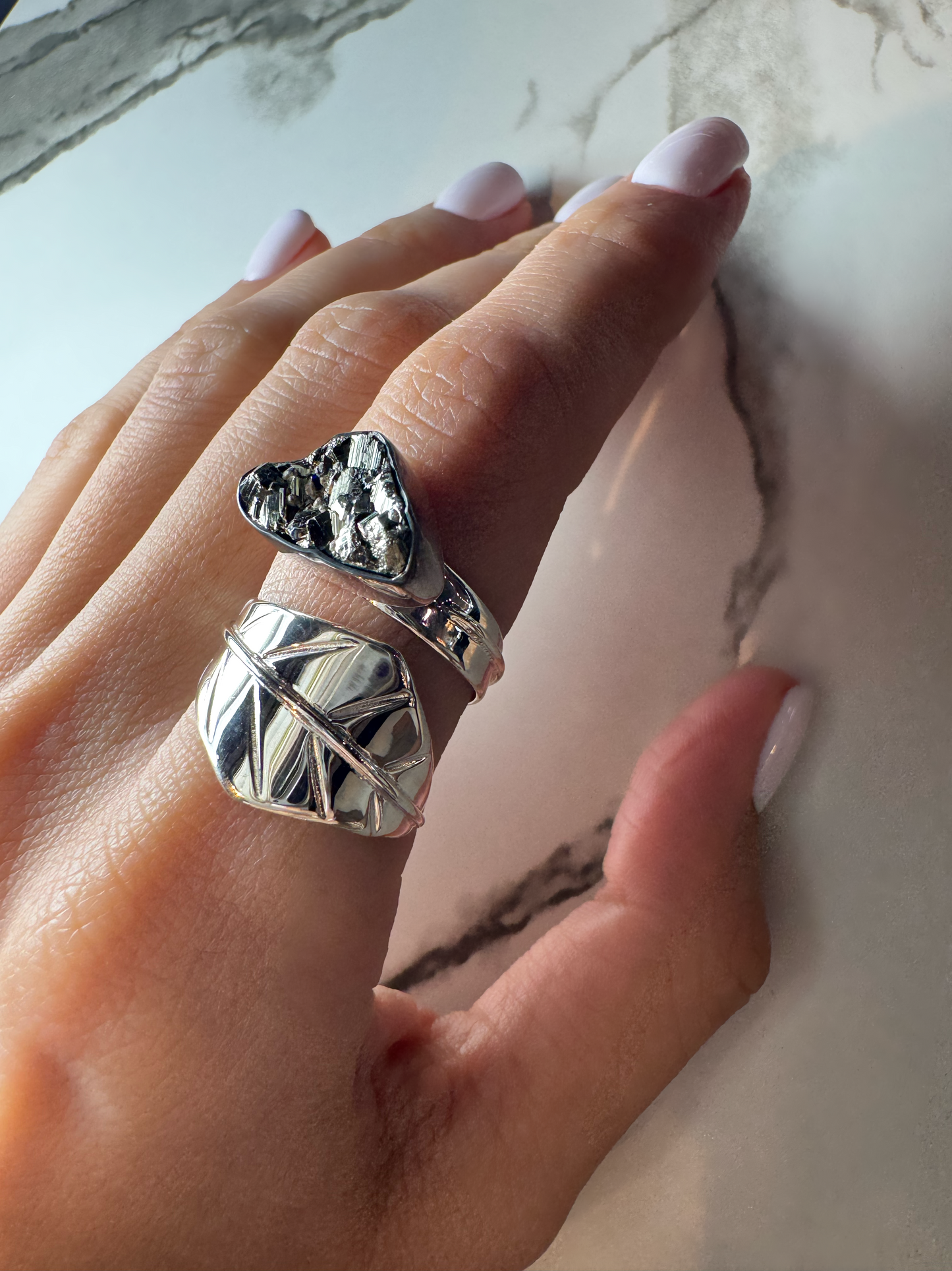 Anillo Hoja & Pirita