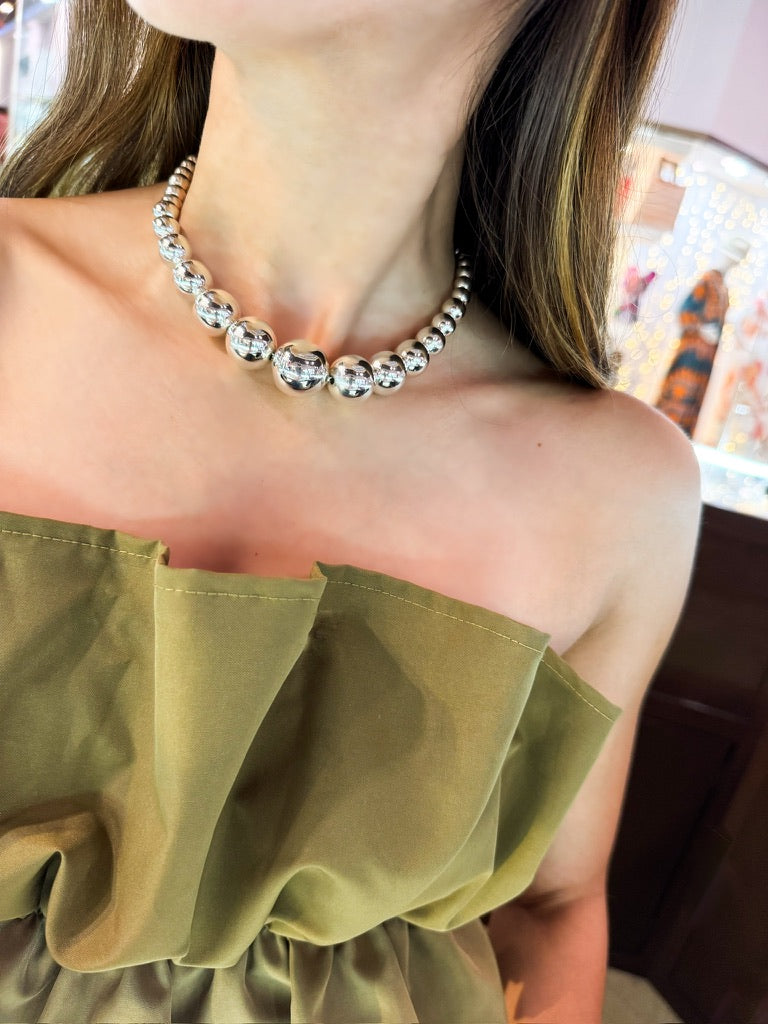 Collar Bolas de plata