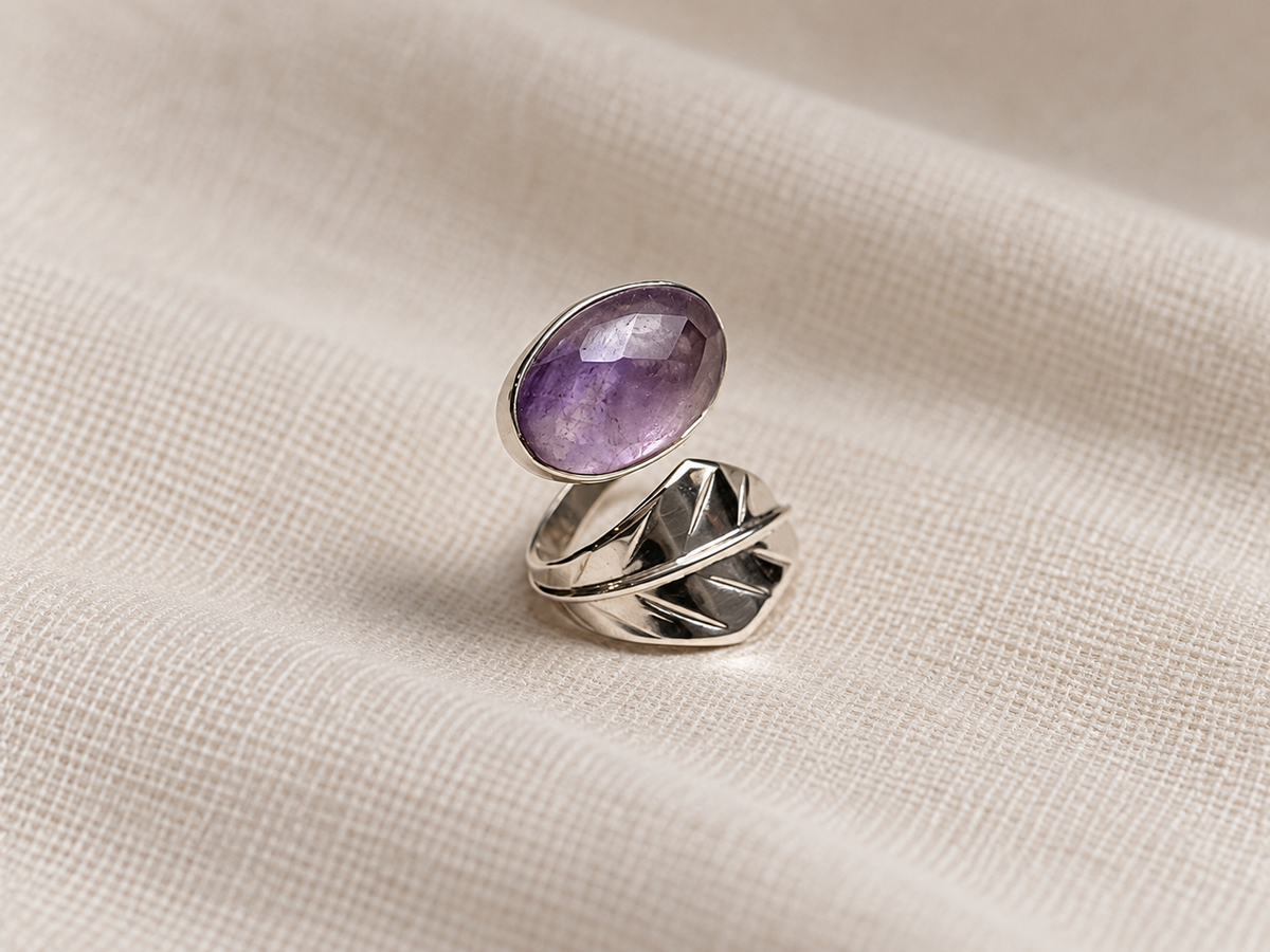 Anillo Hoja con Amatista Faceteada | Plata .925