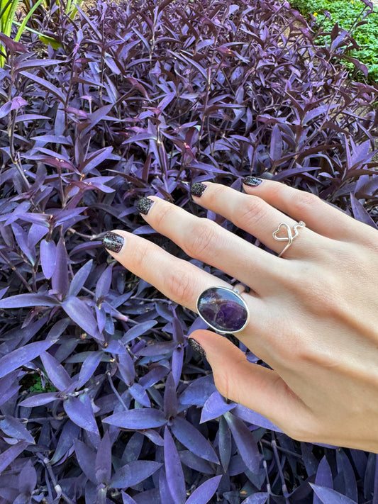 Anillo de plata con Amatista