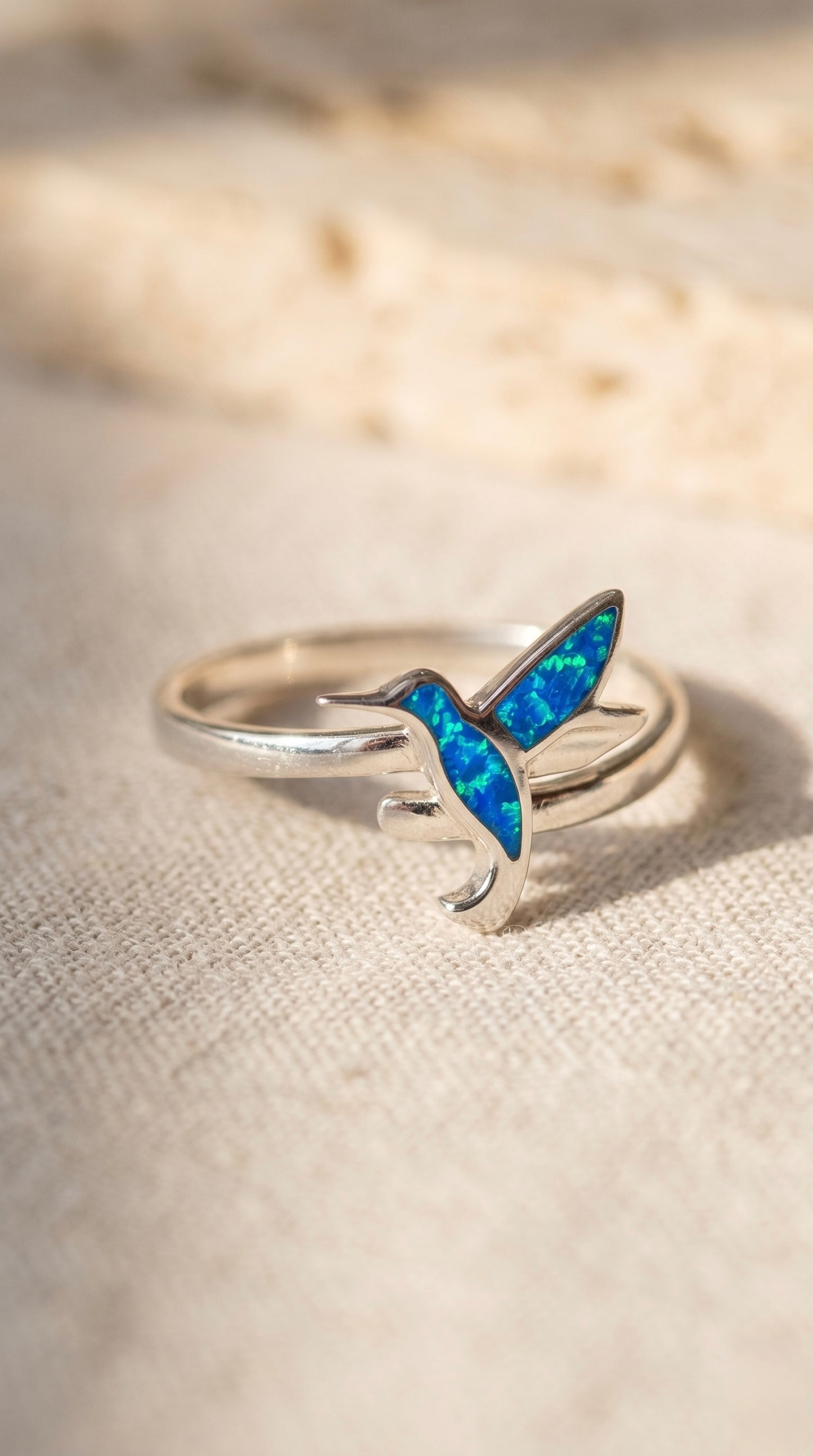Anillo Colibrí Ajustable – Plata Ley .925 y Láminas de Ópalo