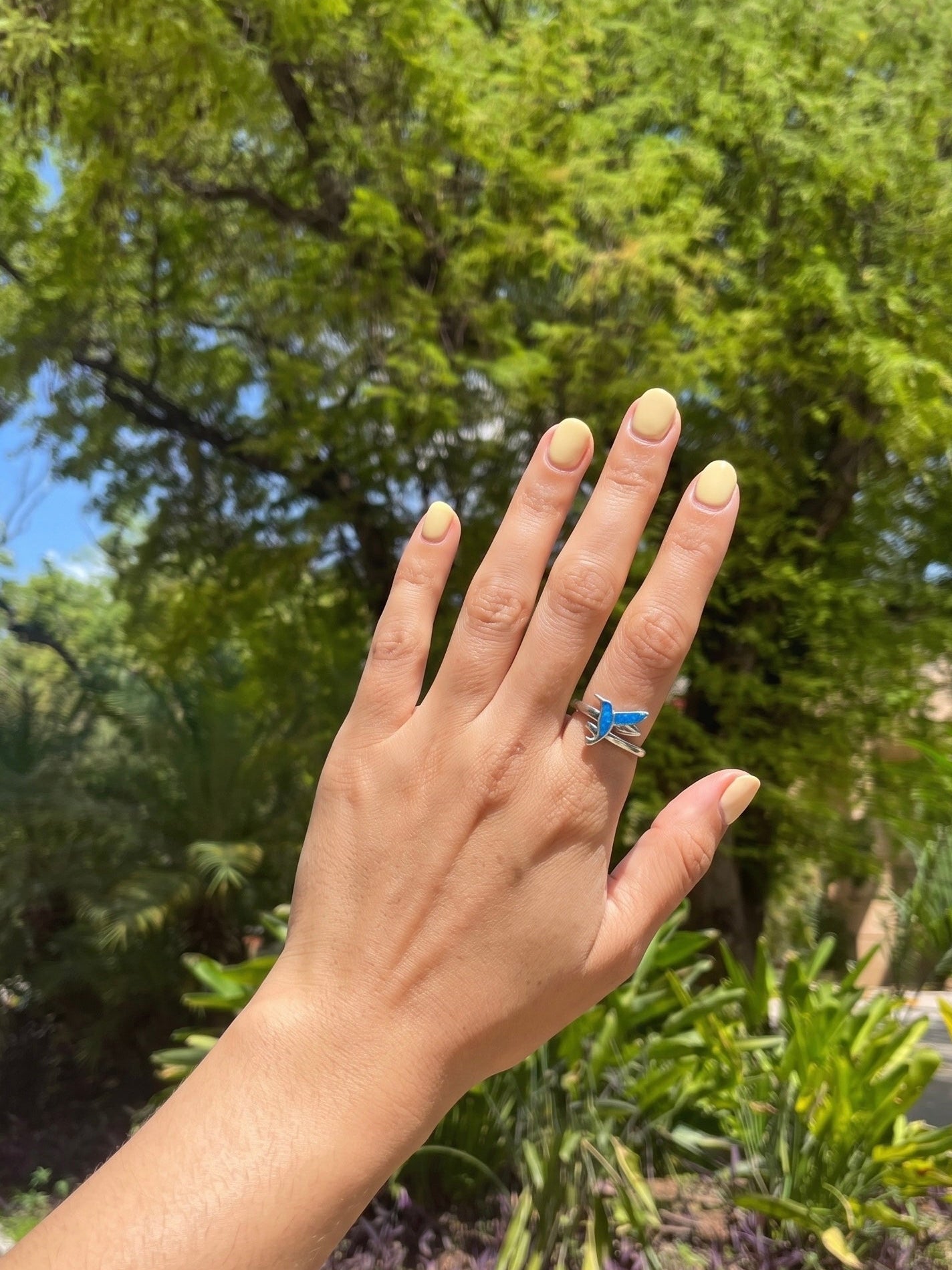 Anillo Colibrí Ajustable – Plata Ley .925 y Láminas de Ópalo