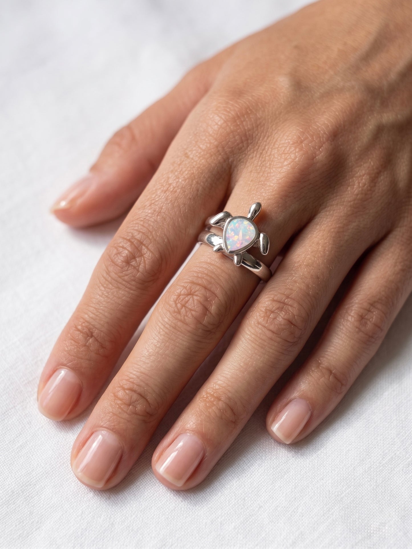 Anillo Tortuga con Ópalo en Plata .925