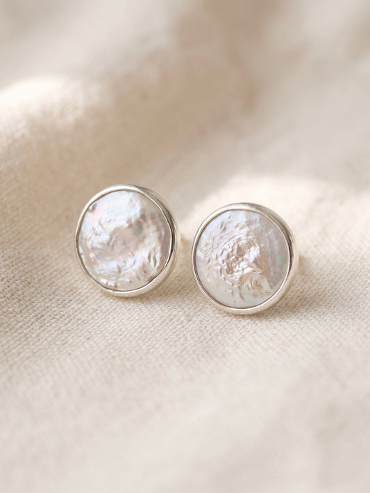 Aretes Botón de Madre Perla en Plata .925