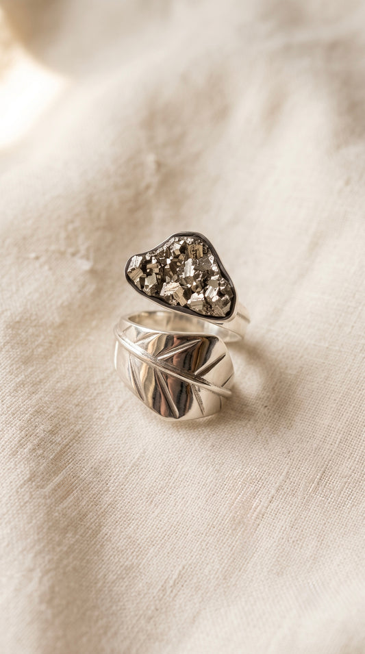 Anillo Hoja & Pirita