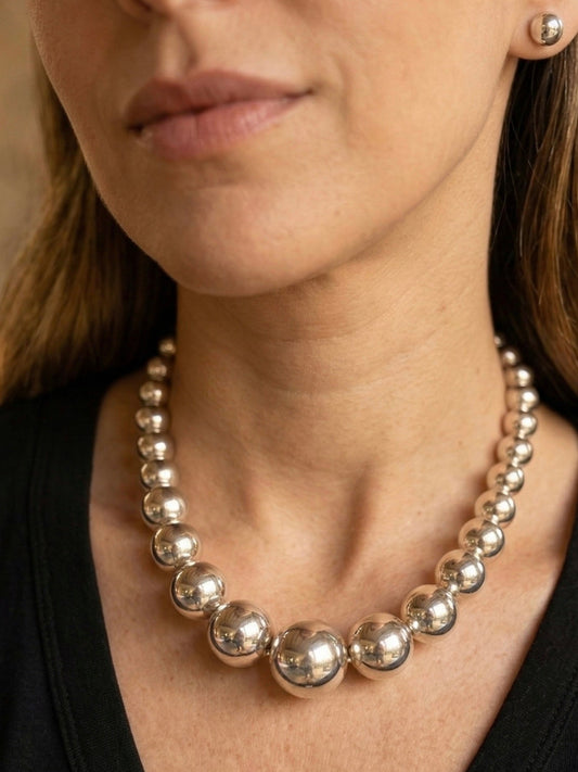 Collar Bolas de plata